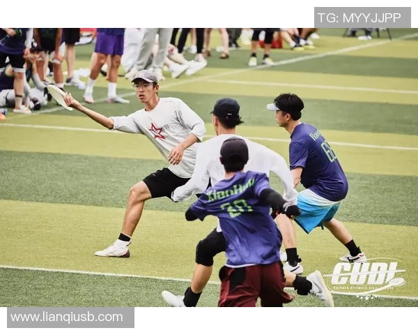 深圳飞盘队与重庆飞盘队赛后复盘分析团队配合与战术执行 深圳飞盘队与重庆飞盘队赛后复盘分析团队配合与战术执行