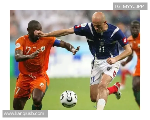 2006年世界杯经典对决荷兰队与塞黑队的精彩较量回顾 2006年世界杯经典对决荷兰队与塞黑队的精彩较量回顾